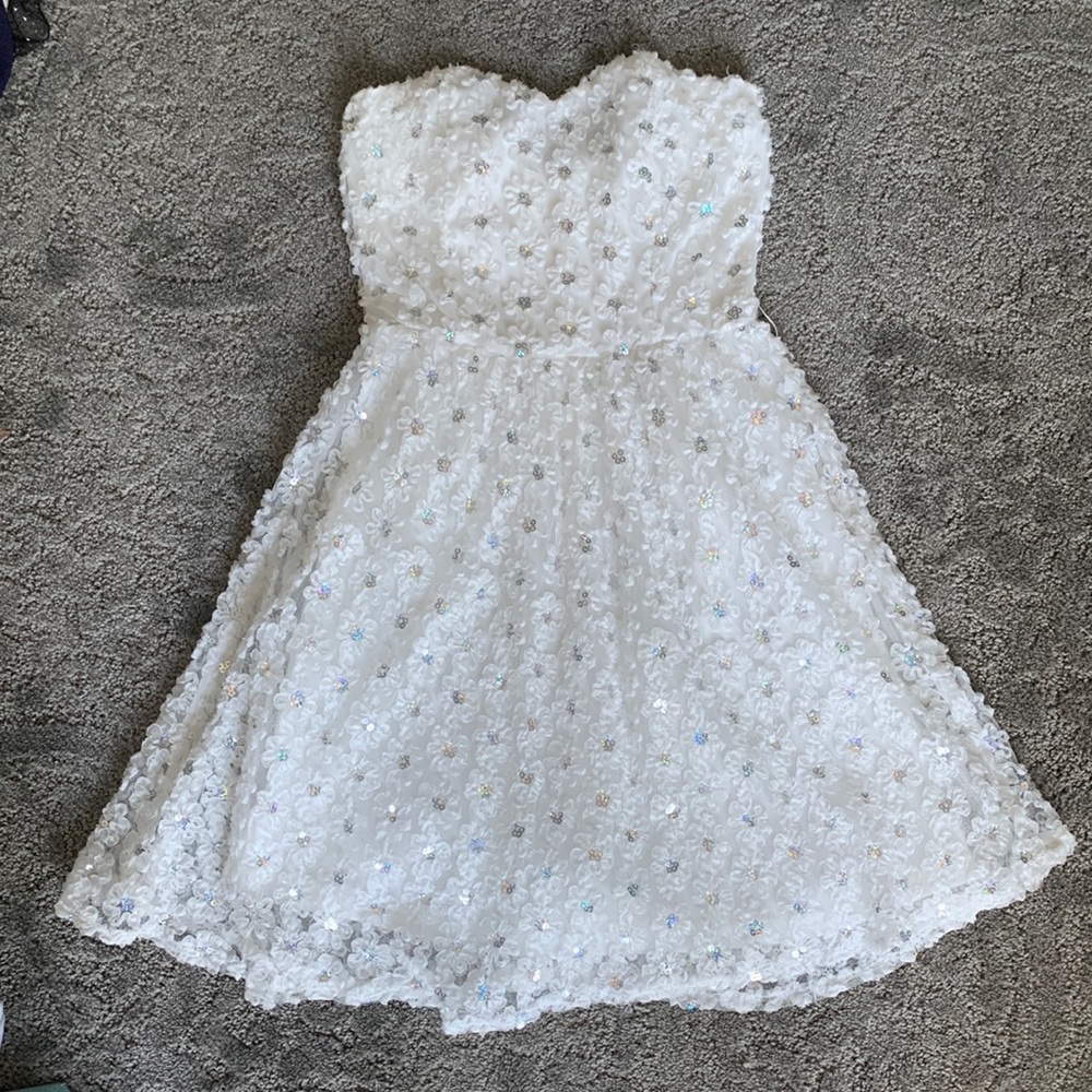 Delia’s strapless white sequins dress!